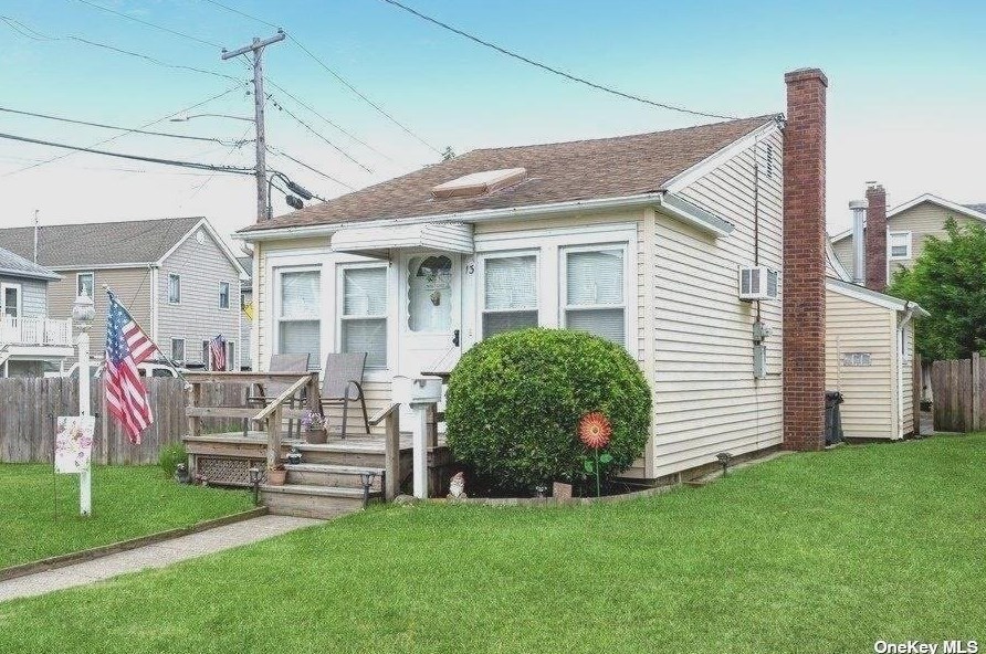 13 North Blvd, East Rockaway, NY 11518