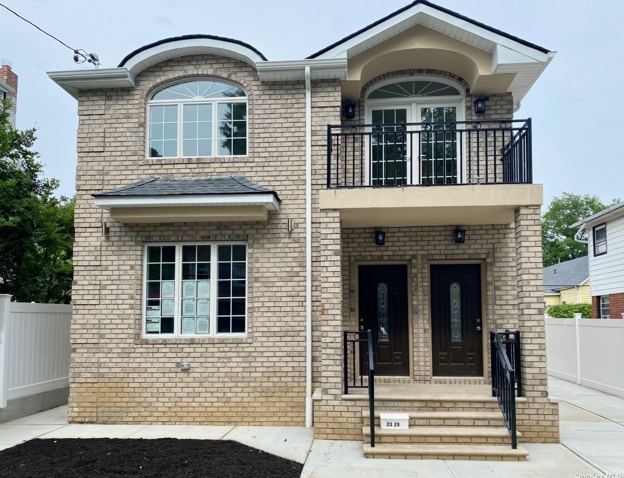 23-29 97th St, Flushing, NY 11369-1215