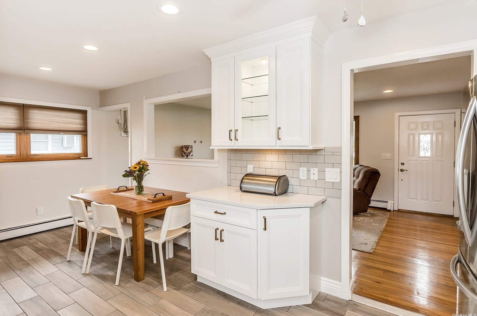 156 10th St, Bethpage, NY 11714
