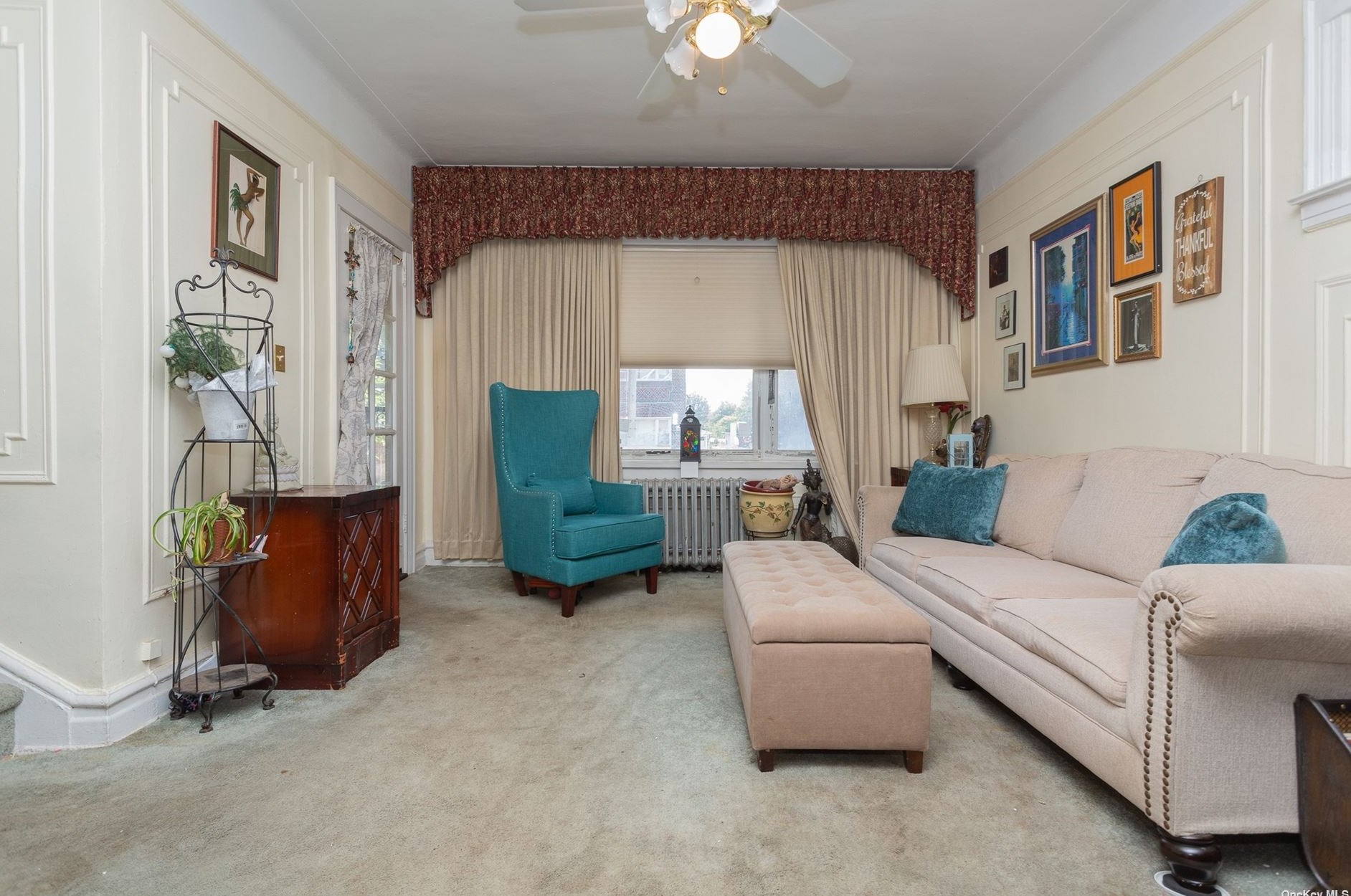 25-11 97th St, Flushing, NY 11369-1215