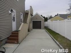 36 Rutgers Pl, North Merrick NY  11566-4232 exterior