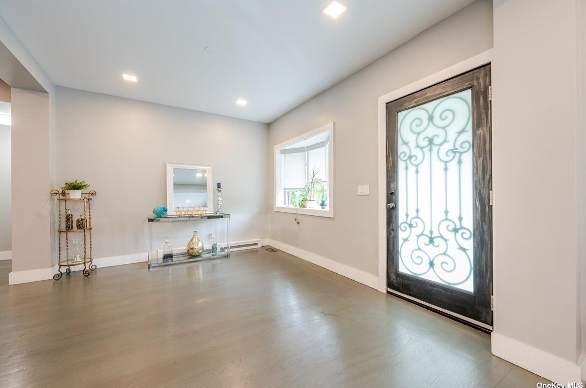 437 Summit Ave, Cedarhurst, NY 11516