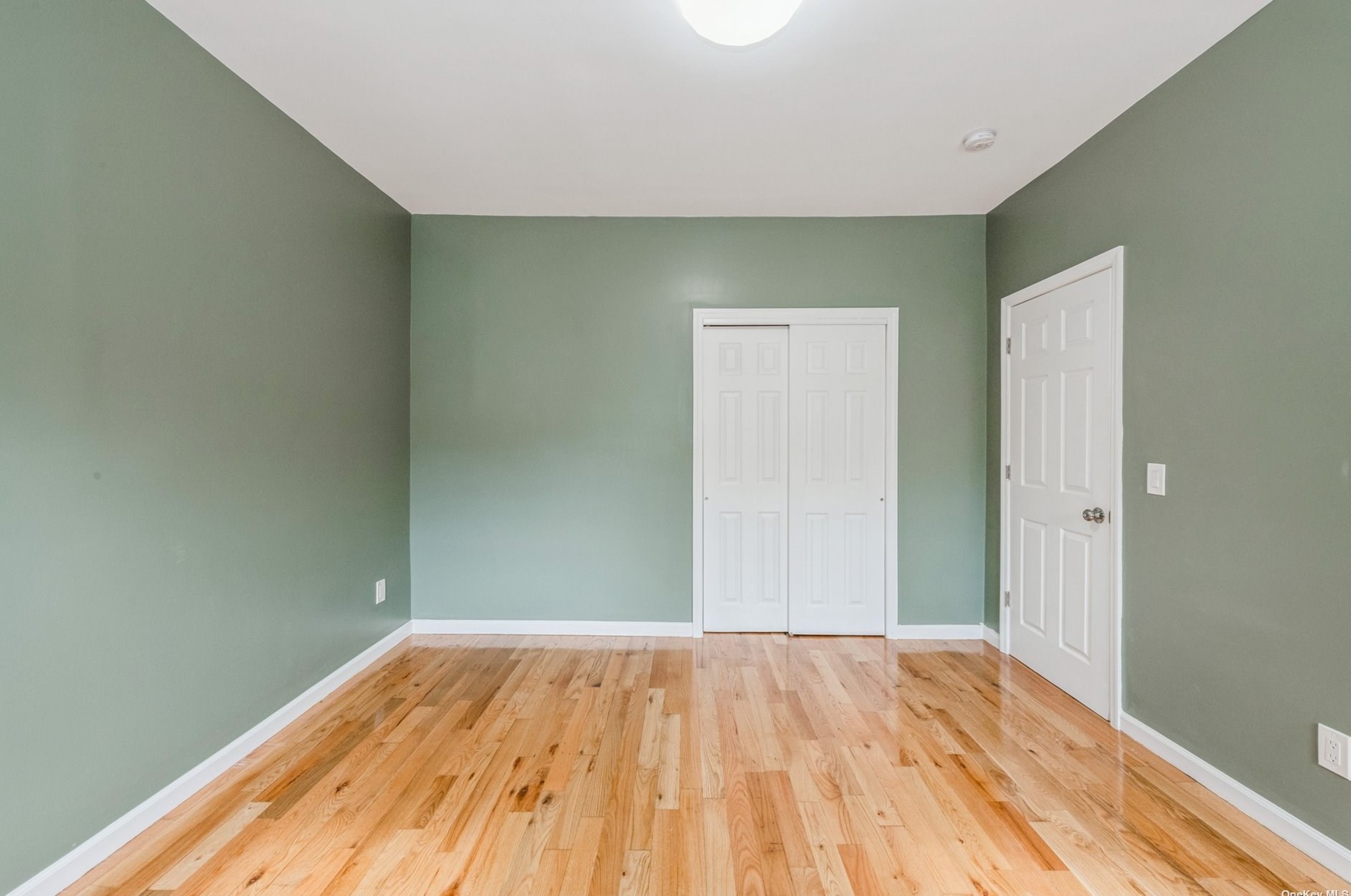 51-56 47th St, Flushing NY  11377-5225 exterior