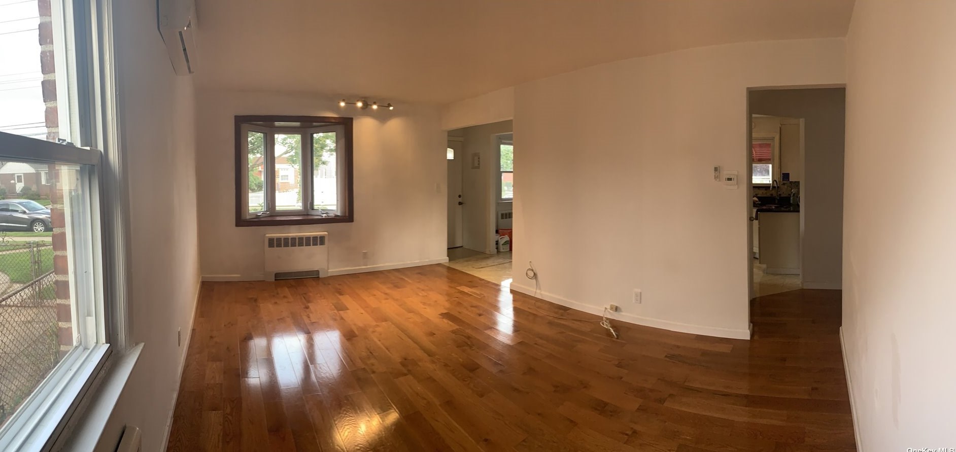 82-26 260th St, Floral Park, NY 11004