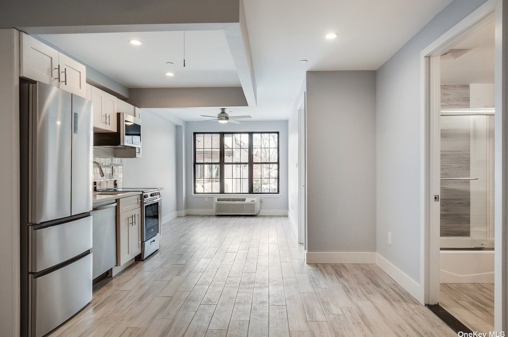 214-18 41st Ave #3c, Flushing, NY 11361