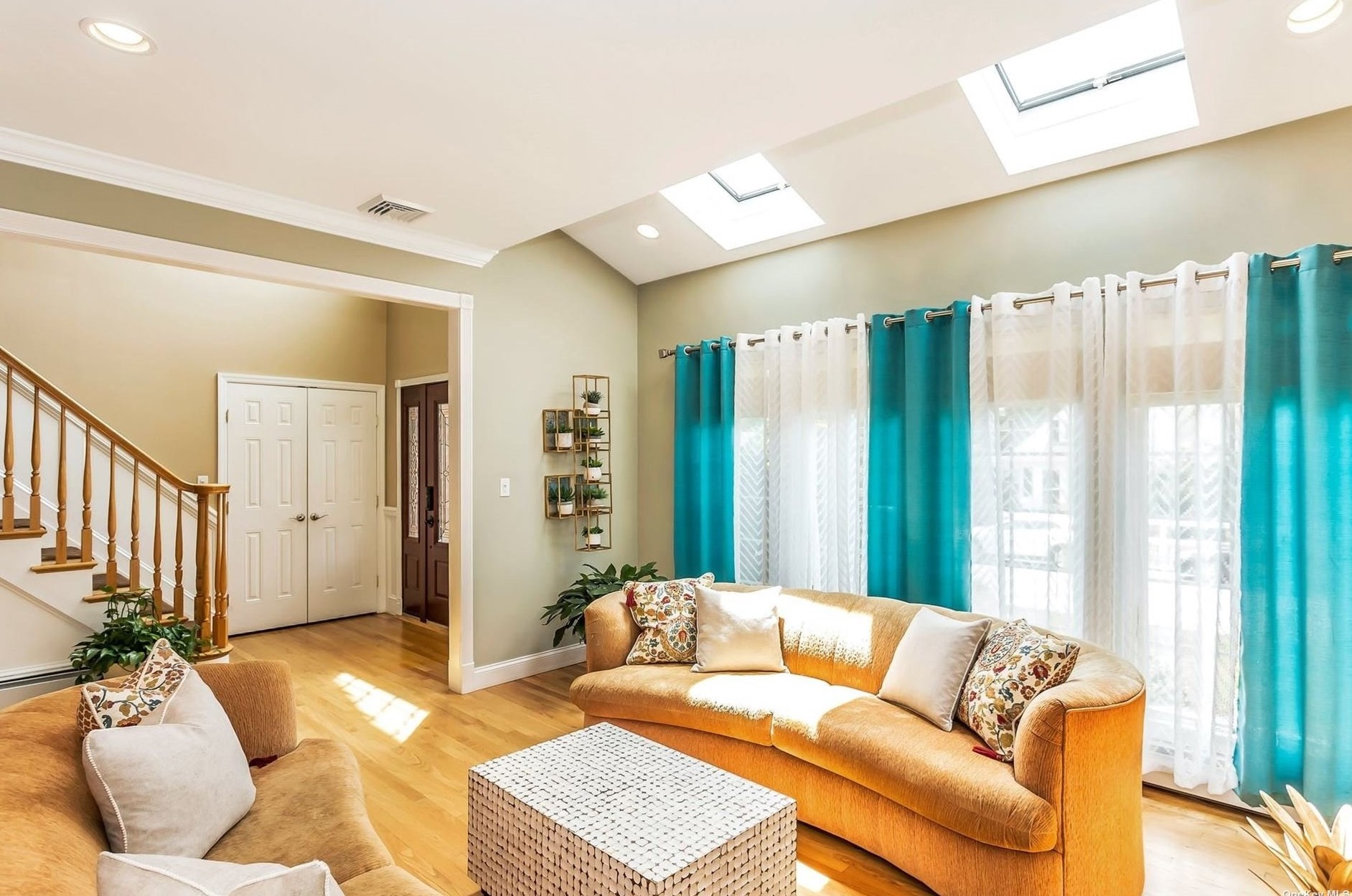 2159 Marvin Pl, North Merrick NY  11566-2227 exterior