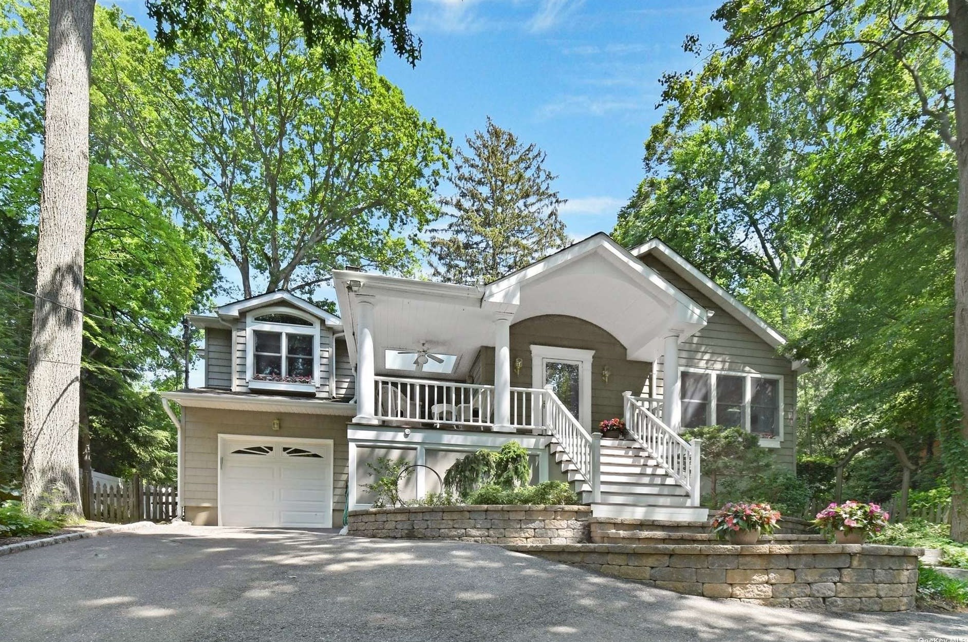 240 Norwood Ave, Northport, NY 11768