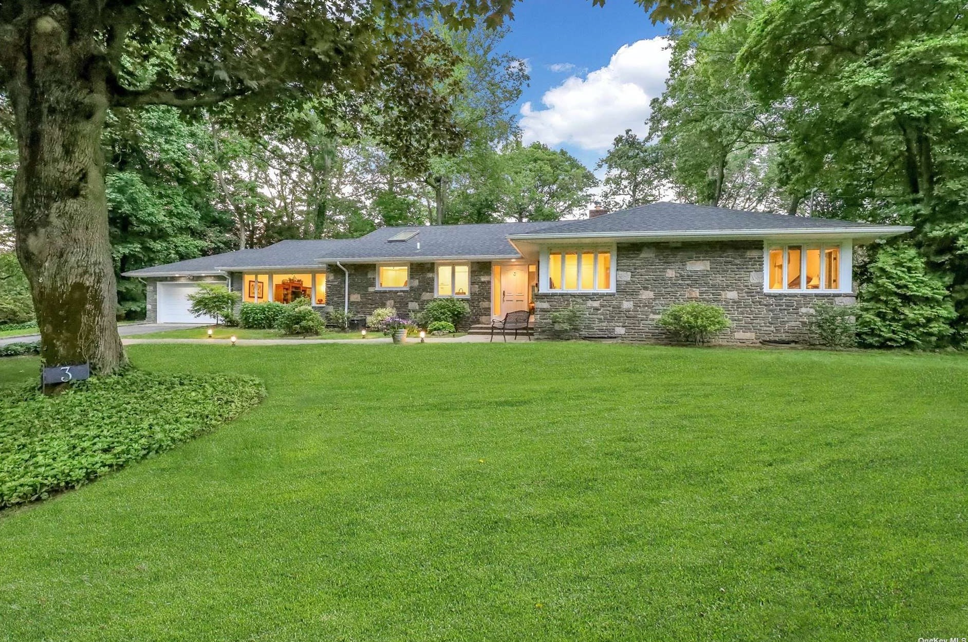 3 The Balsams, East Hills, NY 11576-1715