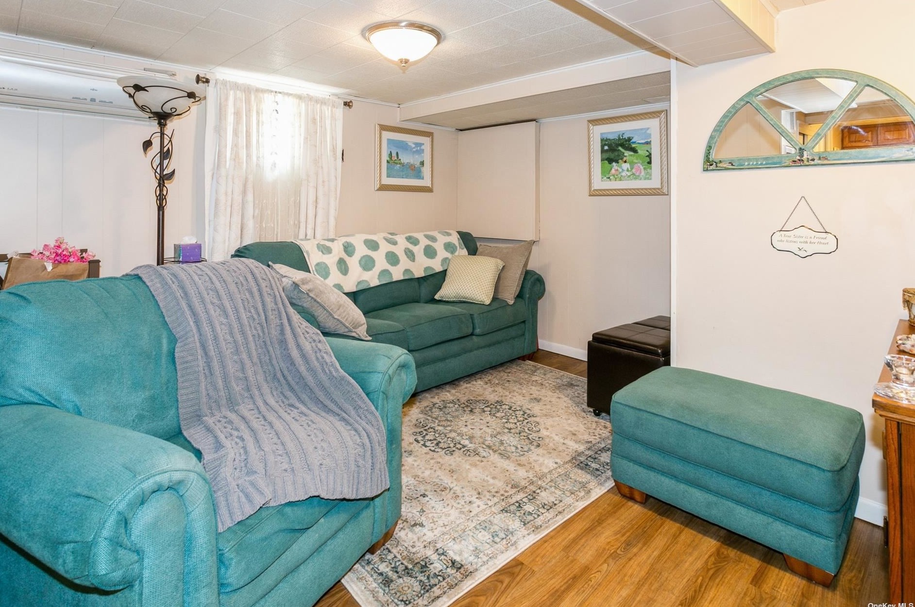 277 Madison St, Franklin Square, NY 11010-2243