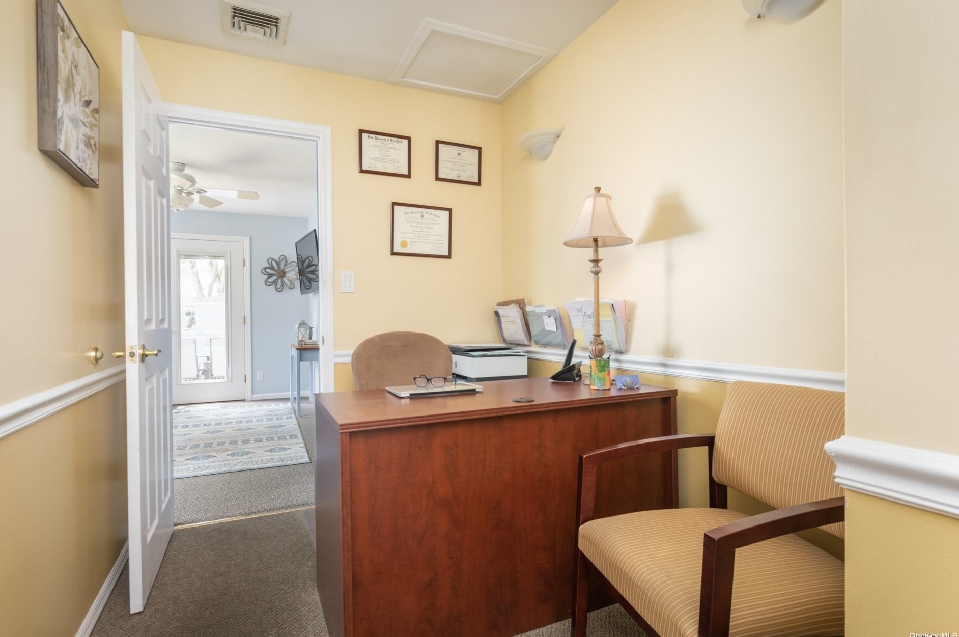 12 Alton Ct, North Merrick NY  11566-1401 exterior