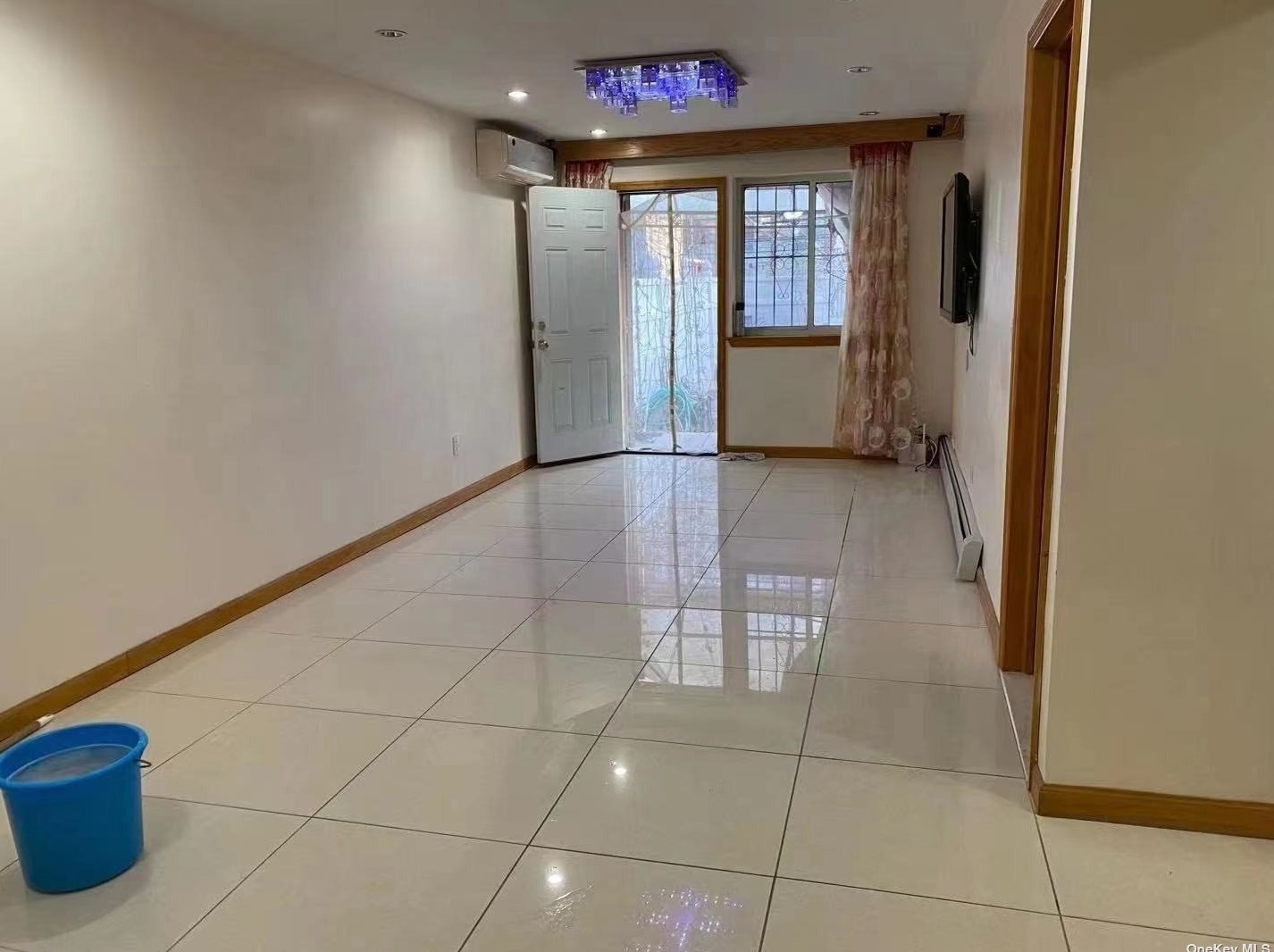 57-44 Van Doren St #1f, Flushing, NY 11368
