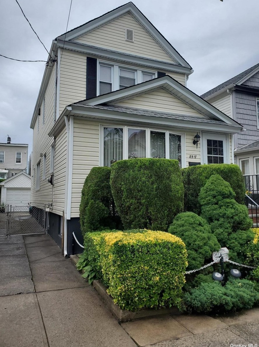 85-17 55th Ave, Flushing, NY 11373-1023