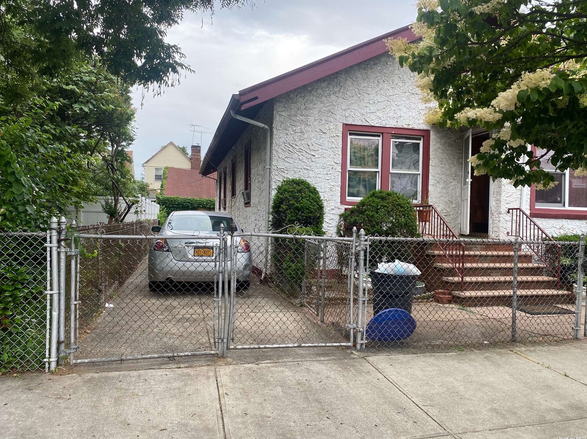 951 43rd St, Brooklyn, NY 11210-3523