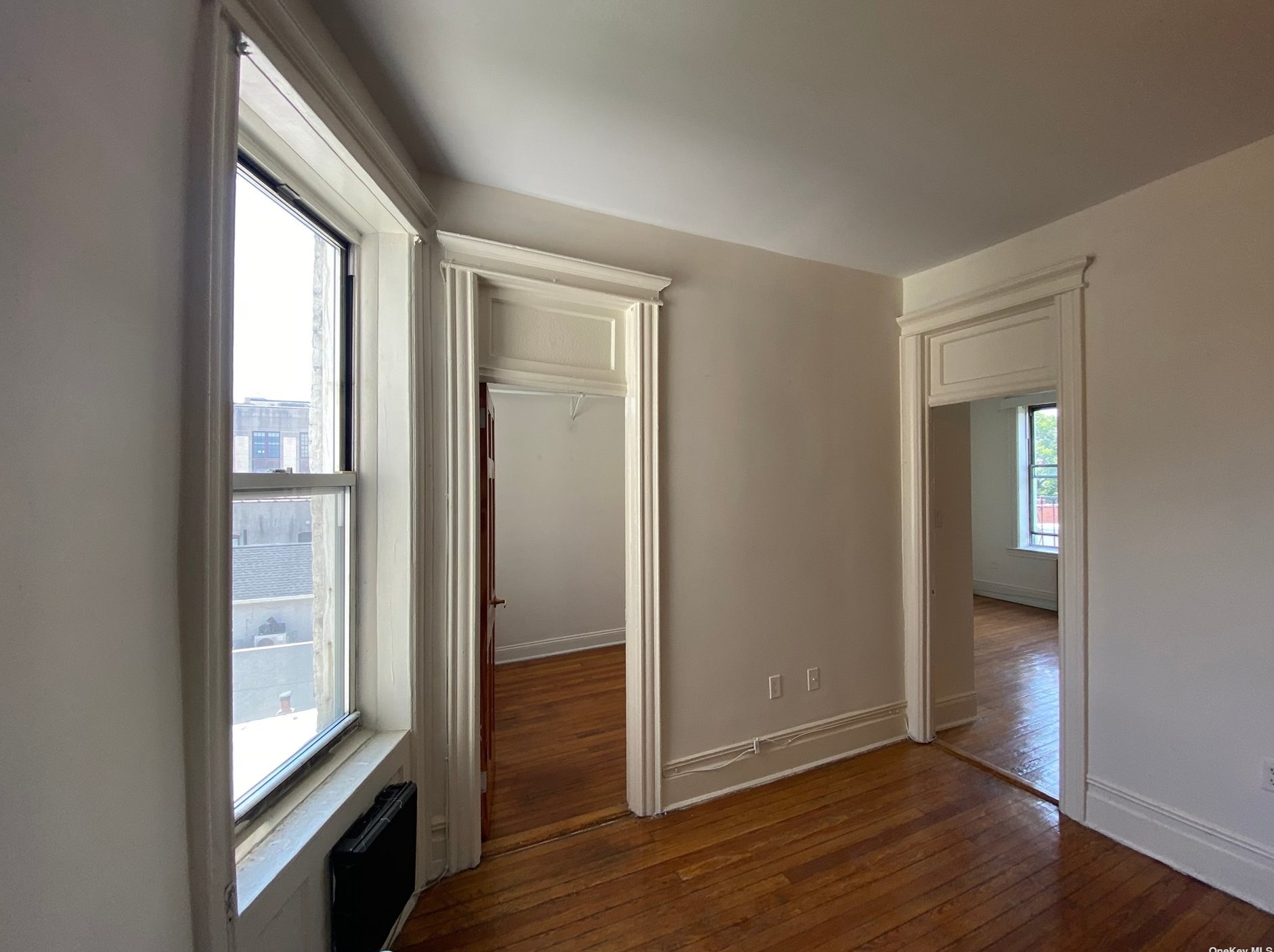 34-19 33rd St, Long Island City, NY 11106