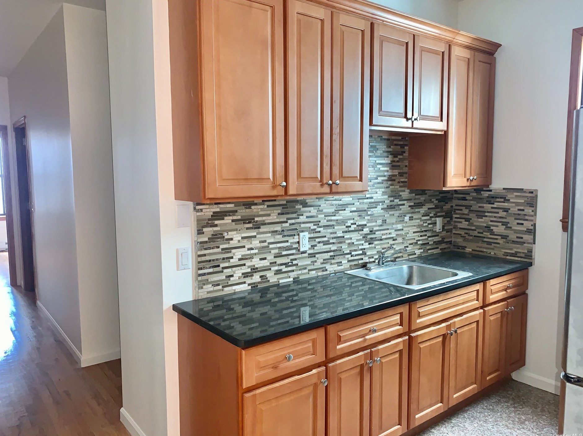 46 N Village Ave Apt 11, Rockville Centre, NY 11570