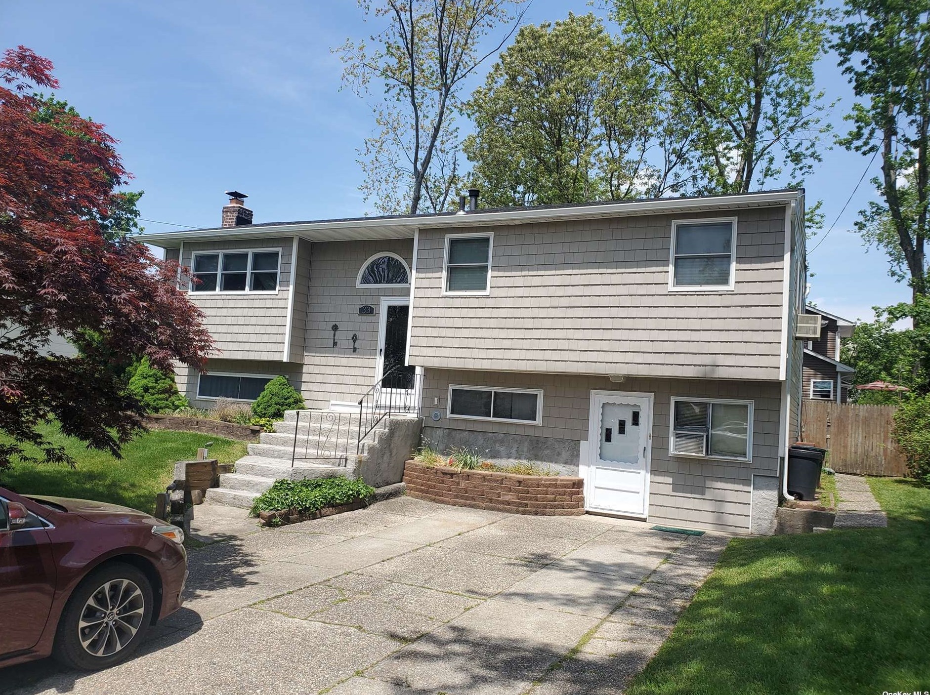 33 Strauss Ave, Selden NY  11784-1921 exterior