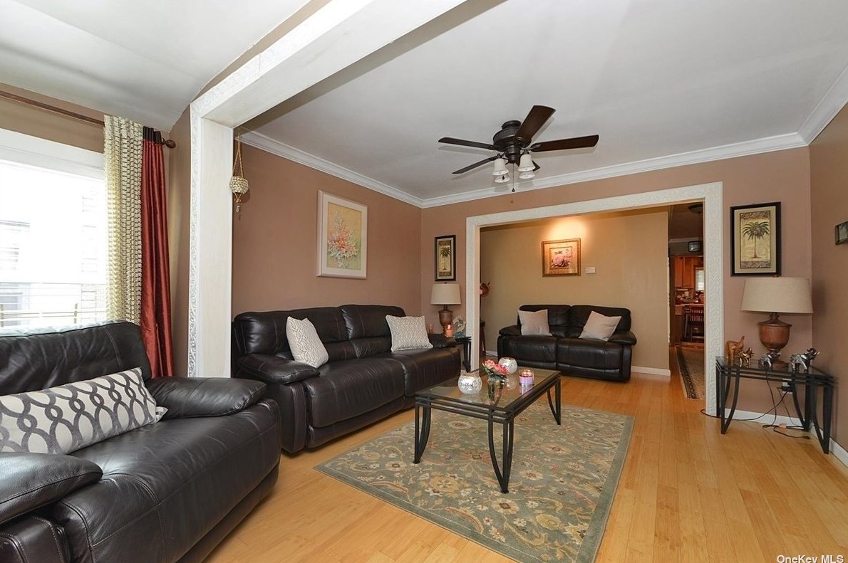 13263 Metropolitan Ave, Jamaica, NY 11418