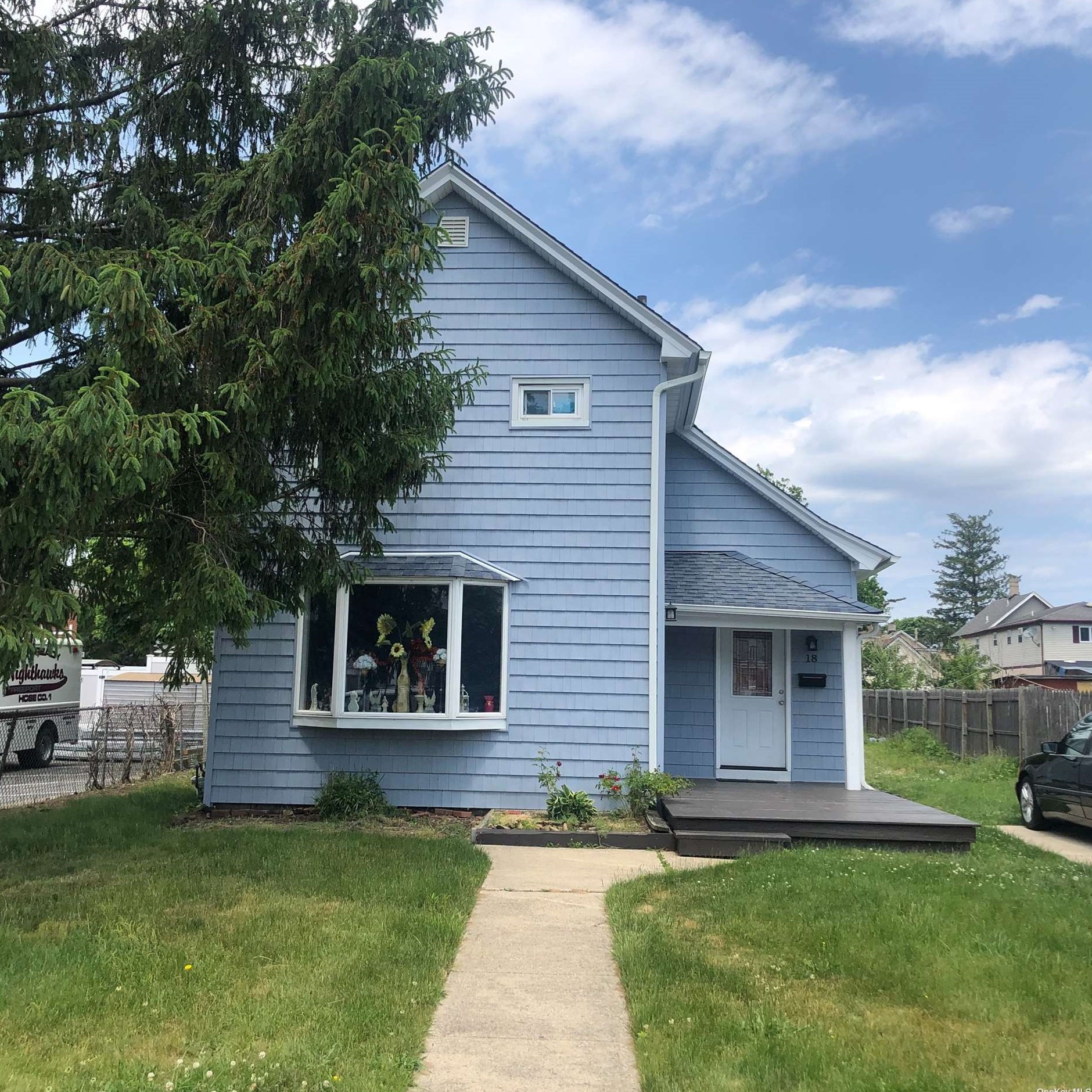 18 Southside Ave, Freeport, NY 11520-5127