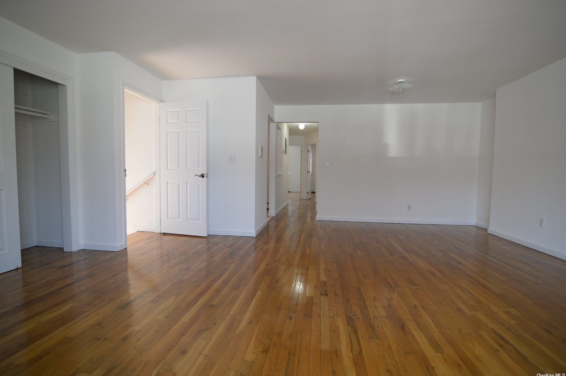 49-12 Enfield Pl #1st Fl, Flushing, NY 11364