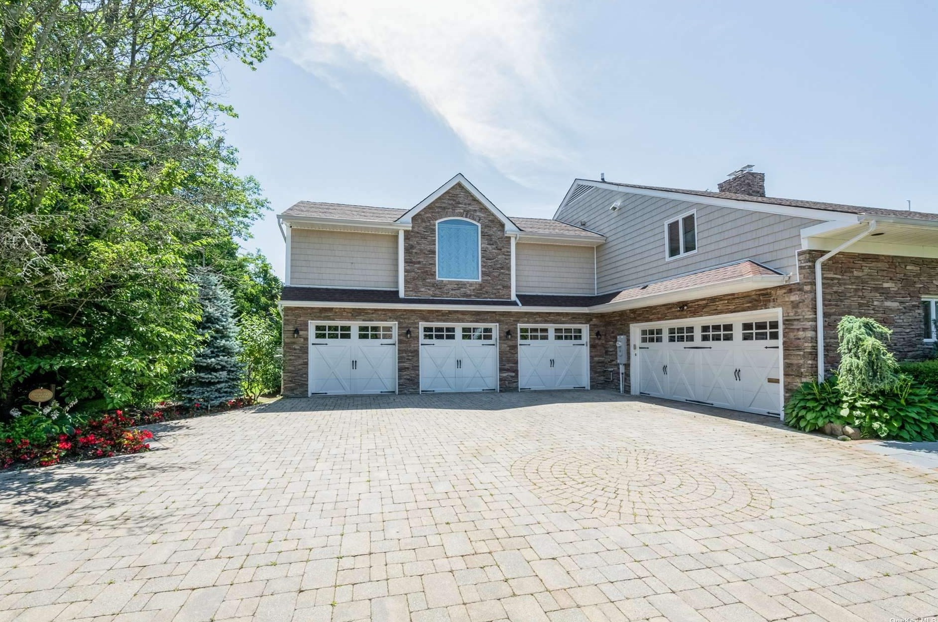 1045 Channel Dr, Hewlett, NY 11557