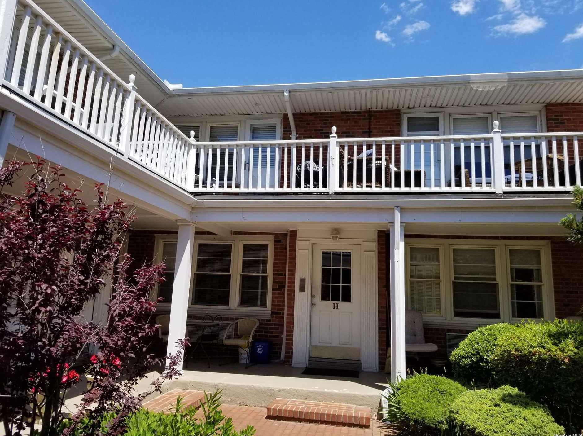215 W Broadway #h2, East Atlantic Beach, NY 11561