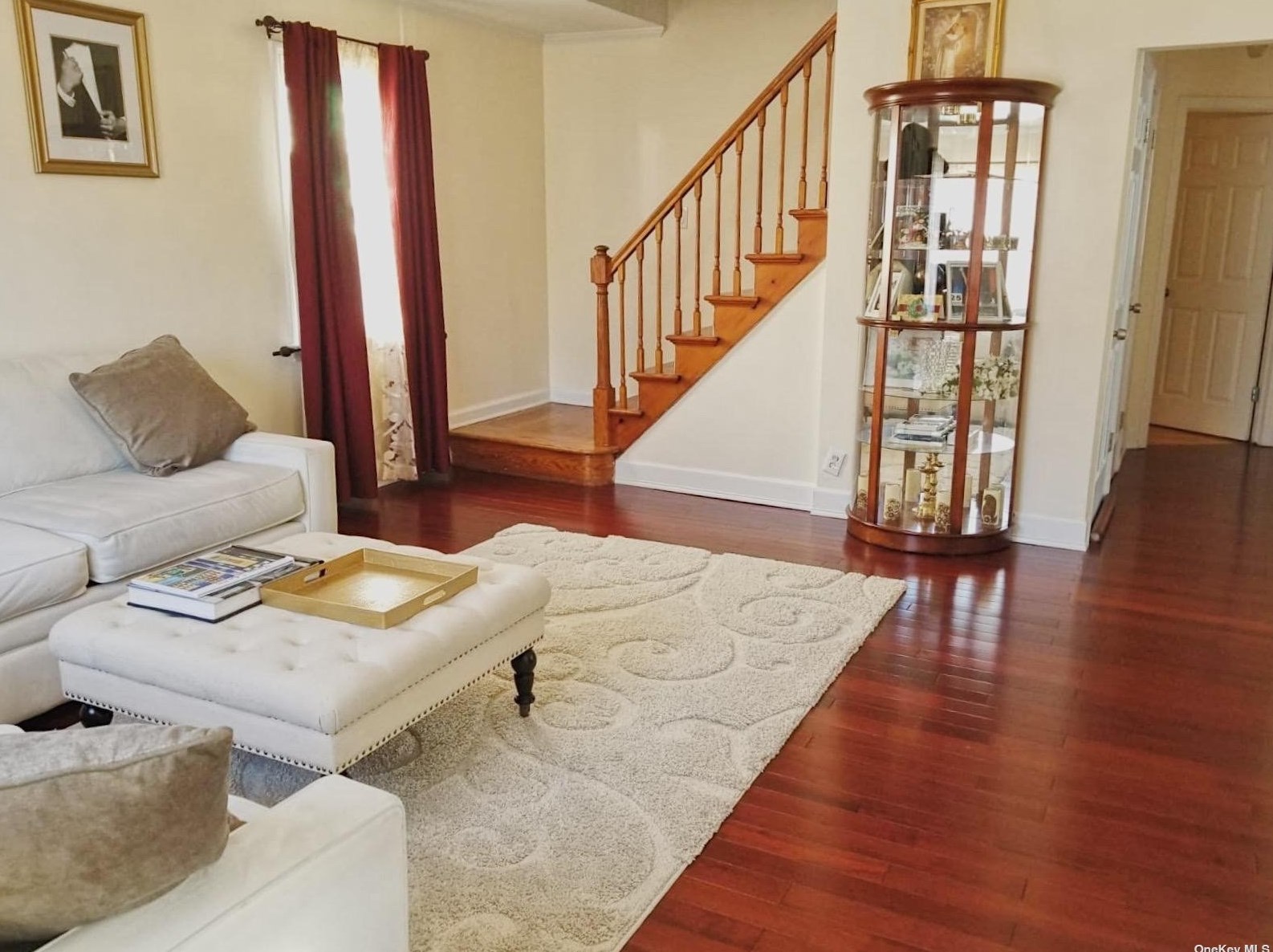 115 Arlington St, Garden City, NY 11501-2004
