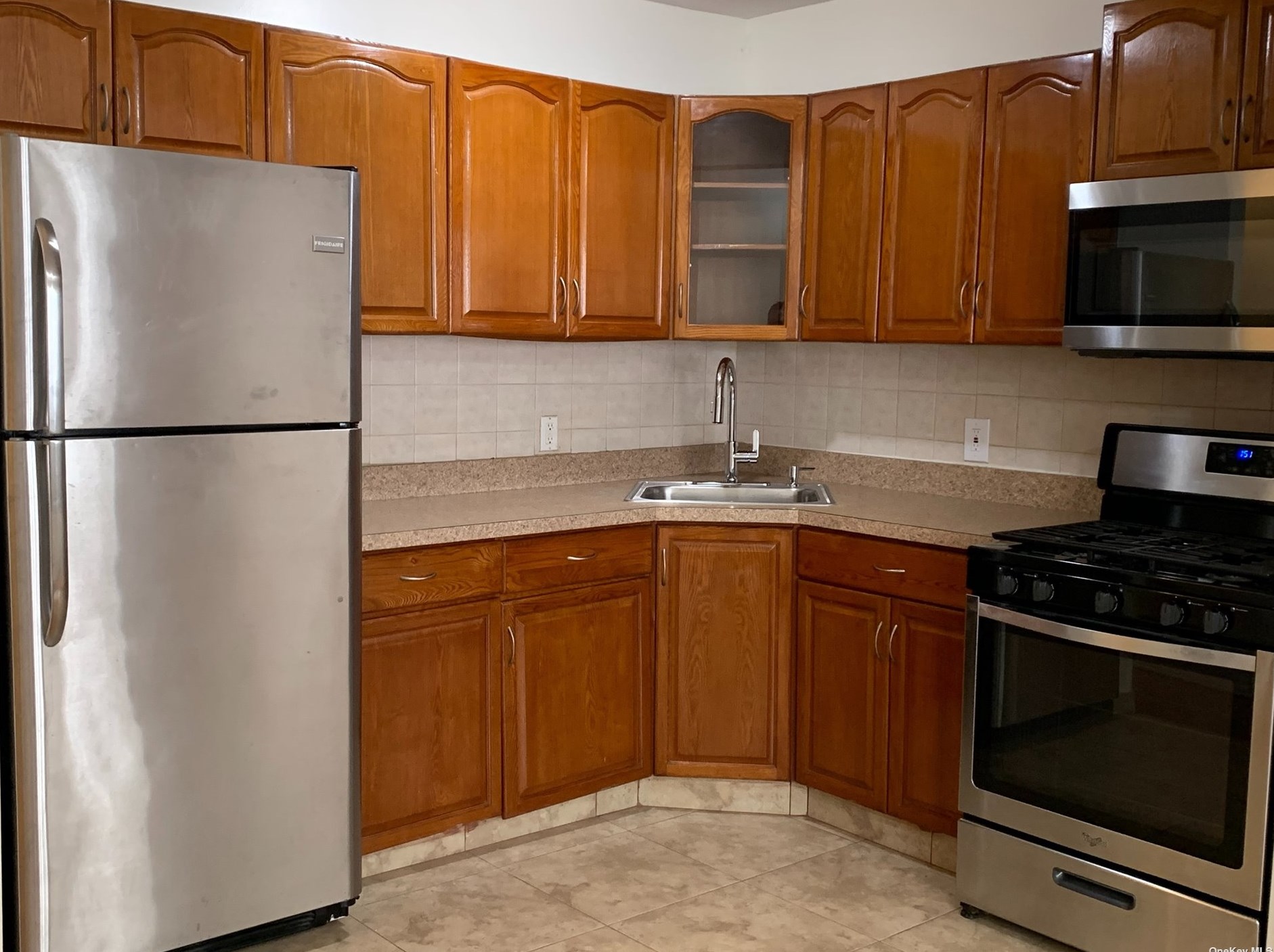 1031 Halsey St, Brooklyn NY  11207-9512 exterior