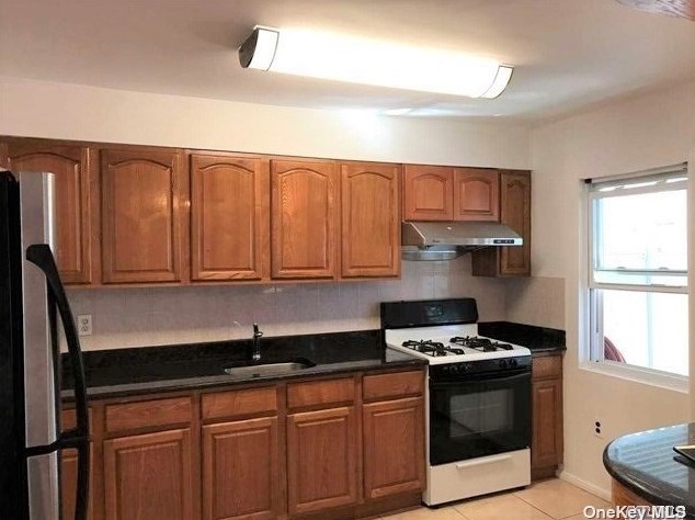 69-06 198th St, Flushing, NY 11365