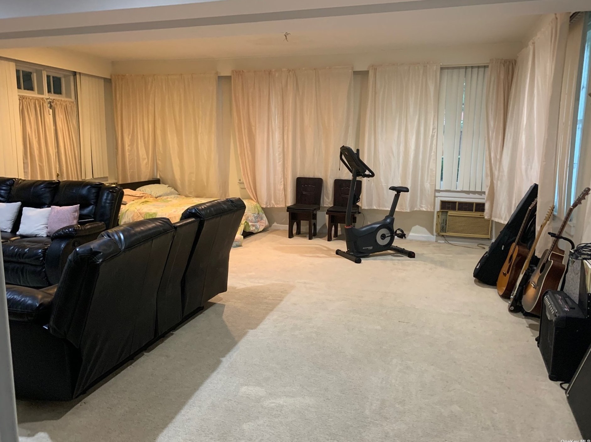 110-53 69th Rd, Flushing NY  11379-2511 exterior