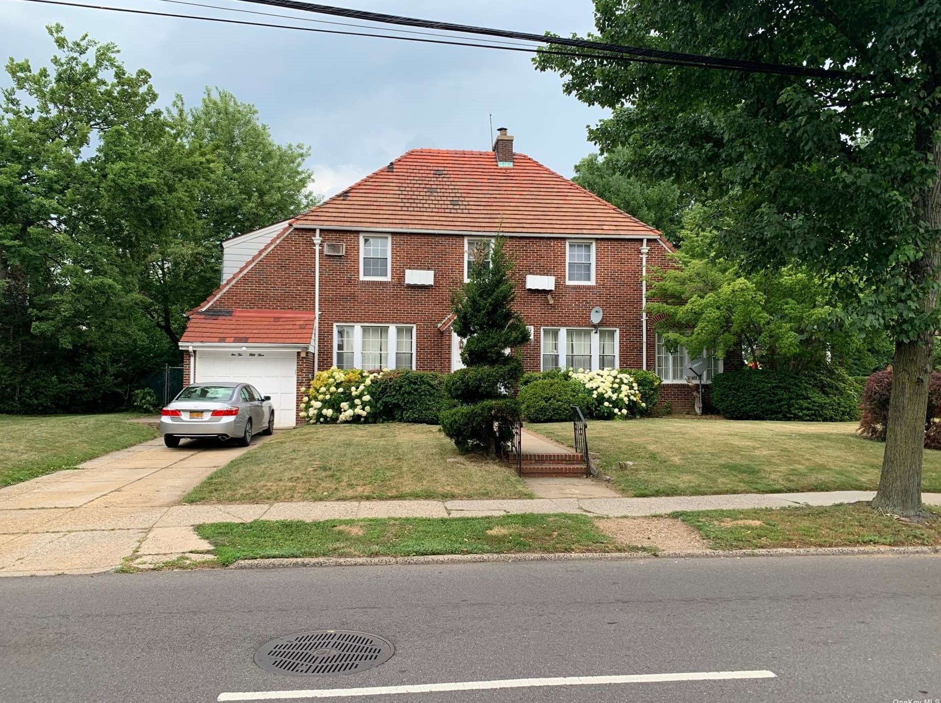 110-53 69th Rd, Flushing, NY 11375