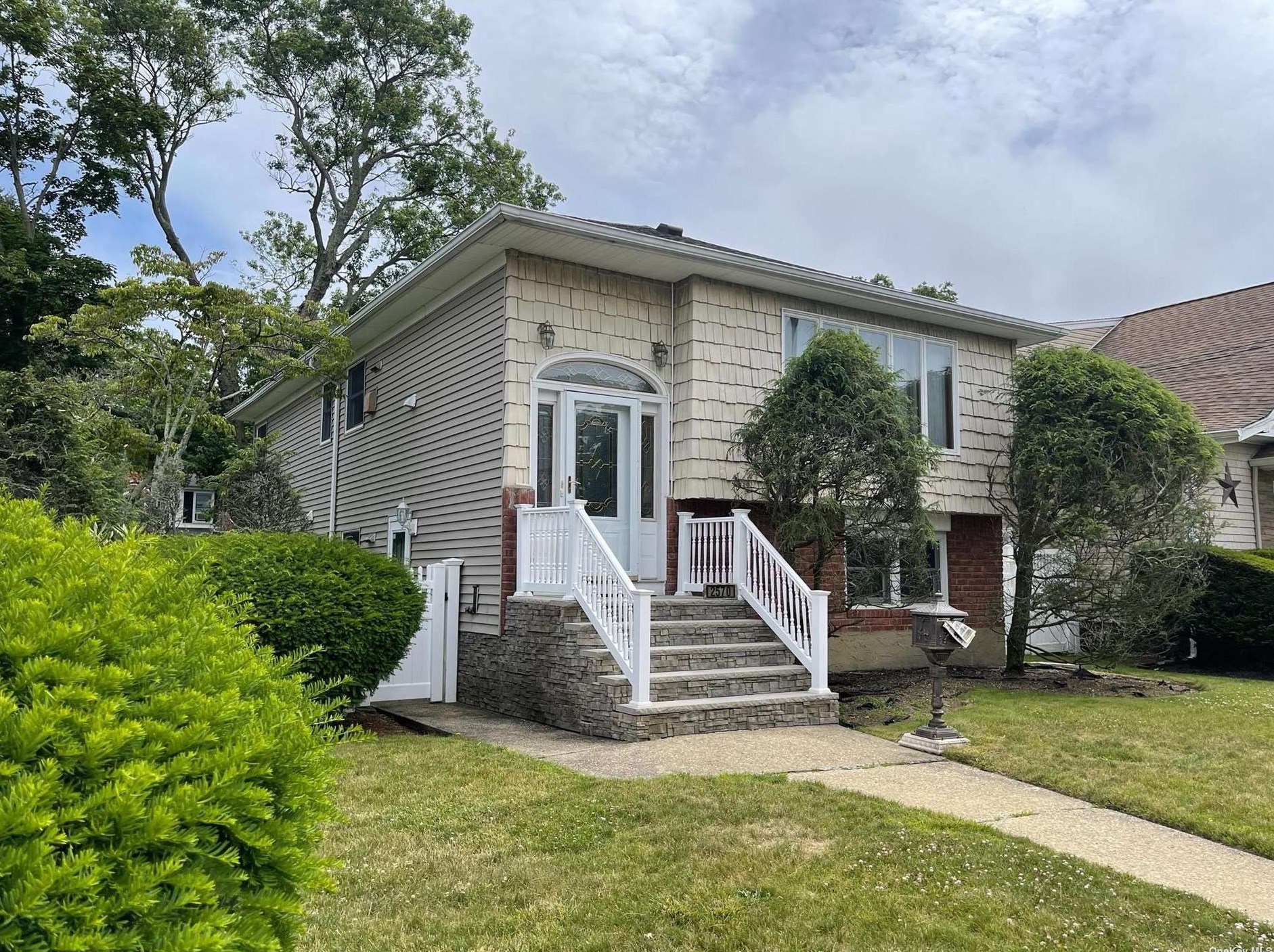2570 Nassau St, North Bellmore, NY 11710