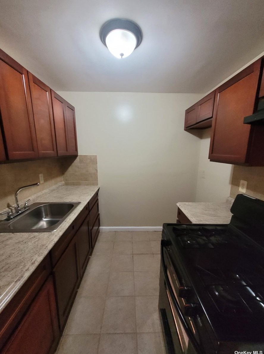 773 Drew St, Brooklyn NY  11208-4703 exterior