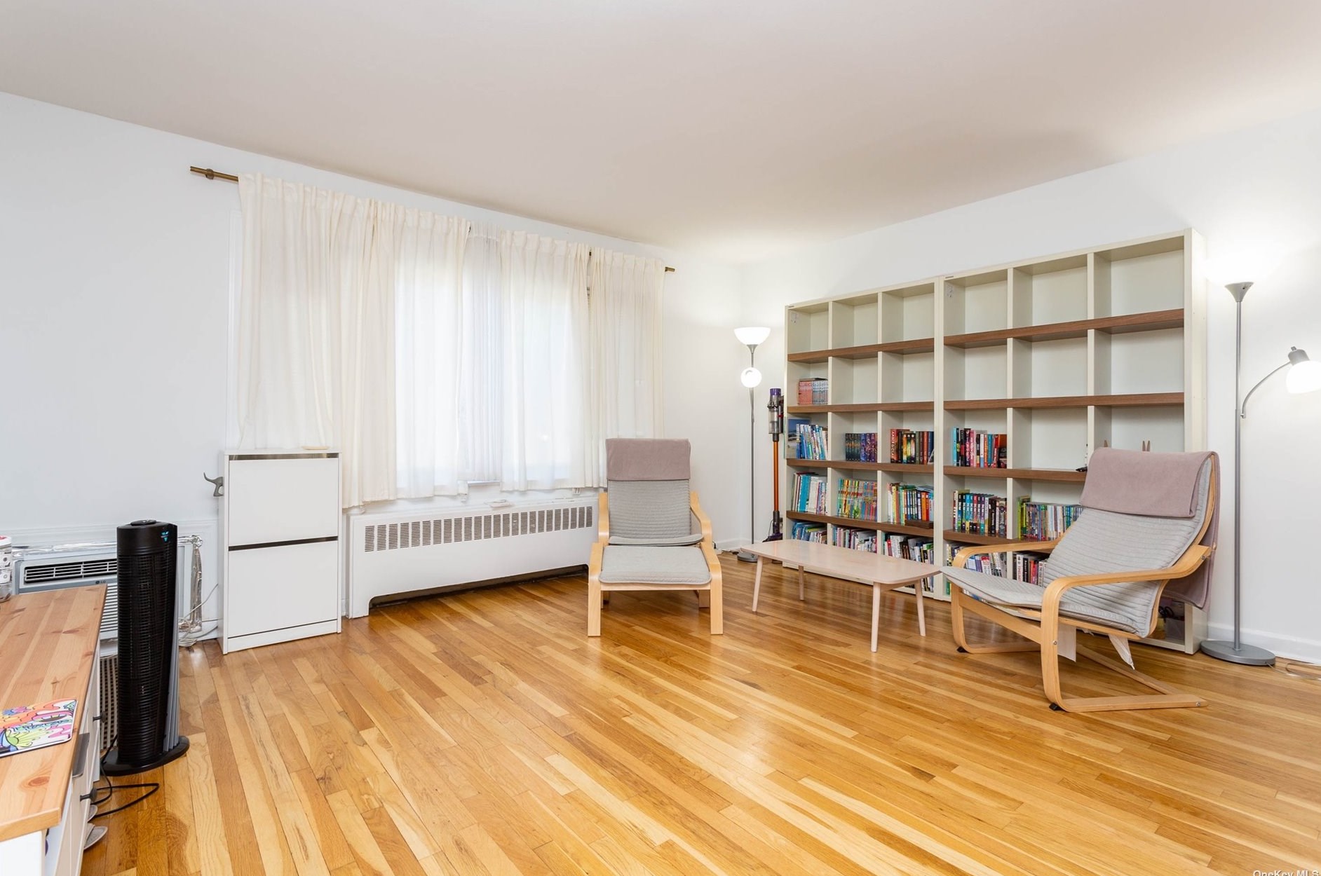 47-12 Marathon Pkwy #1, Flushing, NY 11363