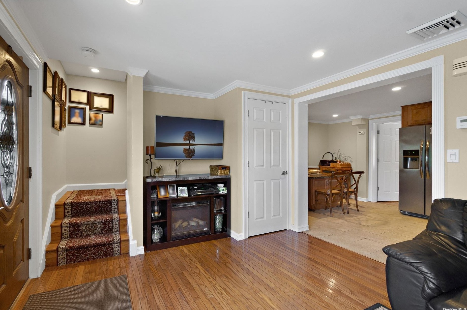 50 Pine St, East Atlantic Beach NY  11561-2115 exterior