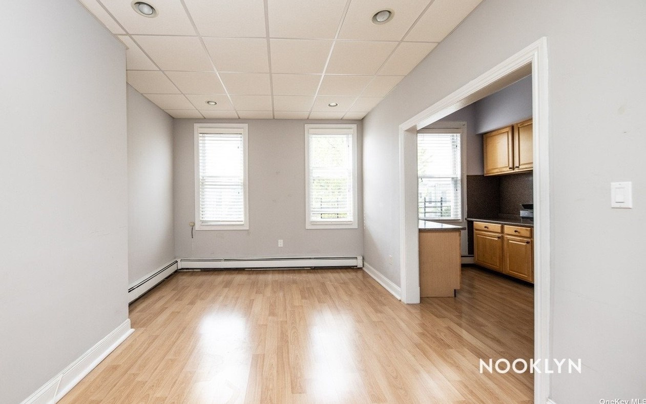 20-21 Greene Ave #2, Flushing, NY 11385