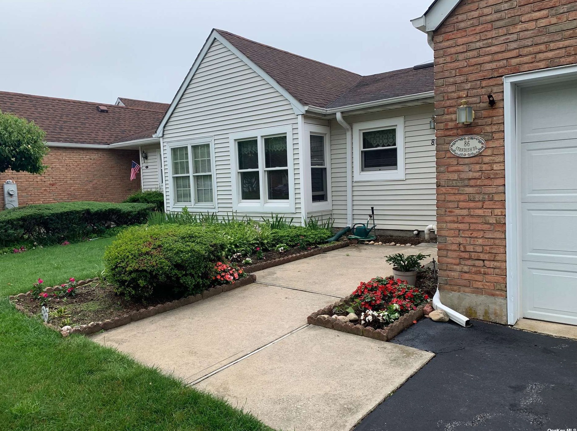 86 Standish Dr #86, Mount Sinai, NY 11766