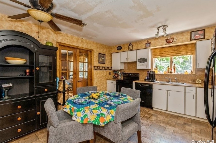 149 Berkshire Dr, Farmingville NY  11738-2003 exterior