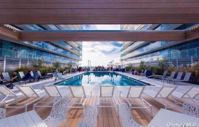 40-28 College Point Blvd #1106, Flushing, NY 11354