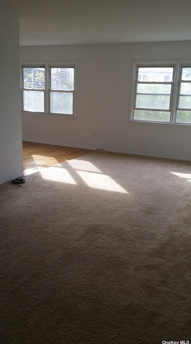 15-83 209th St #2 Fl, Flushing, NY 11360