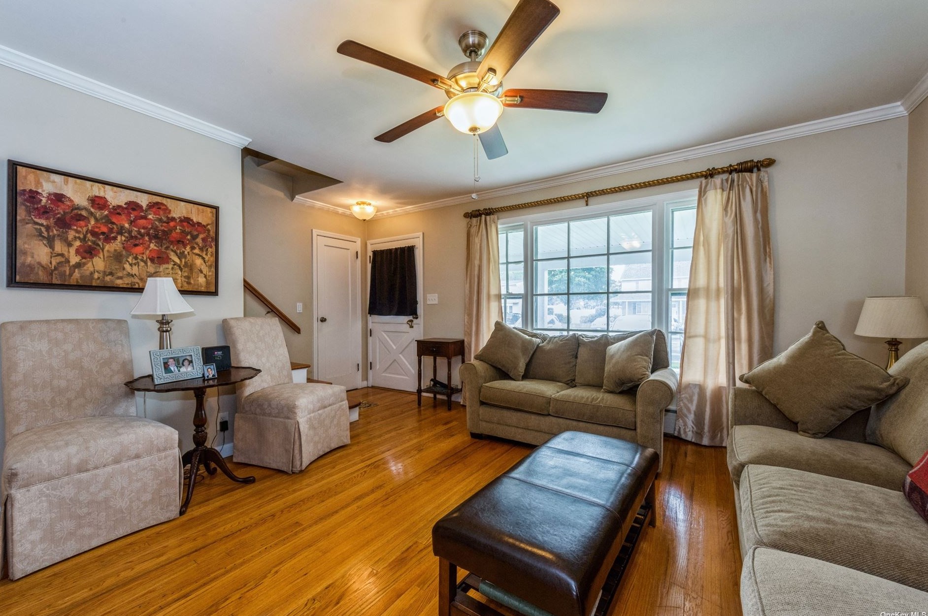 1648 Paula Ln, Hempstead, NY 11554-4718