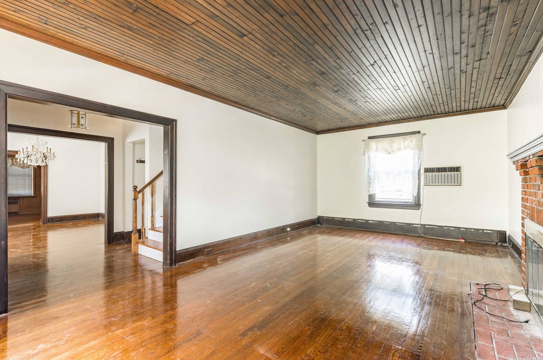 38-14 210th St, Flushing NY  11360-2447 exterior