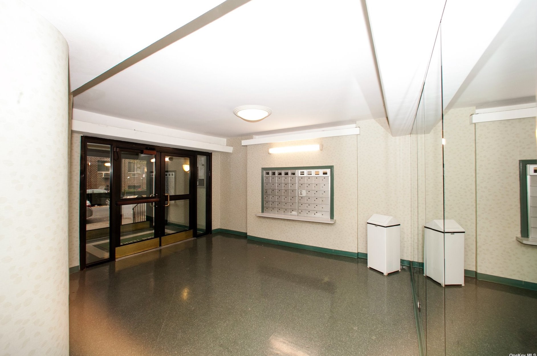 98-51 64th Ave #4b, Flushing, NY 11374