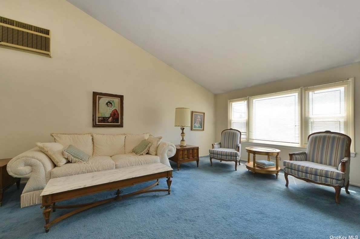 10558 Flatlands 8th St, Brooklyn, NY 11236-4622