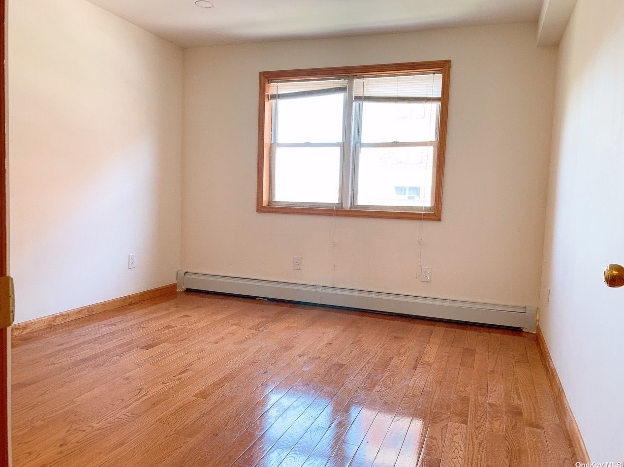 58-05 47th Ave, Flushing NY  11377-6128 exterior