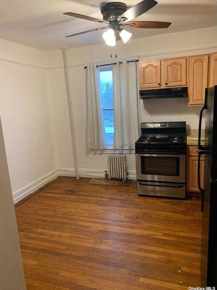 38 71st St, Flushing NY  11372-1005 exterior