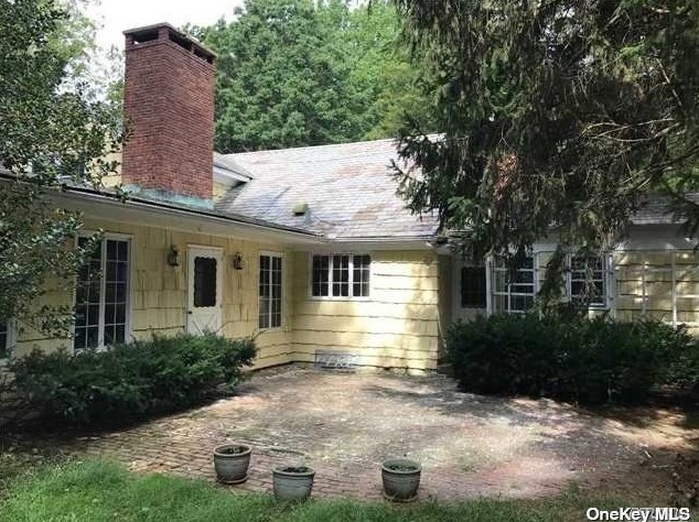 134 Skunks Misery Rd, Matinecock, NY 11560
