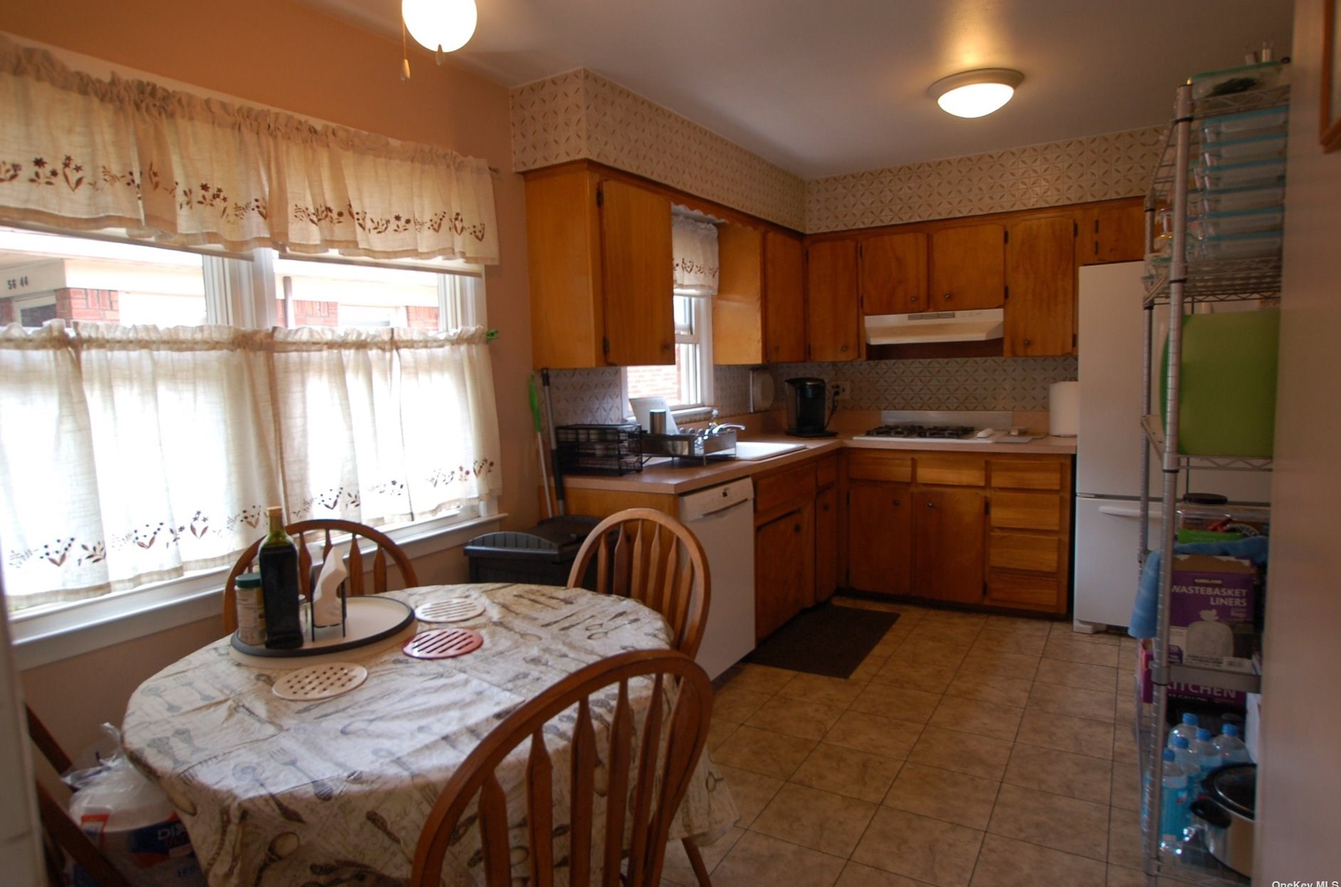 56-40 210th St, Flushing, NY 11364-2447