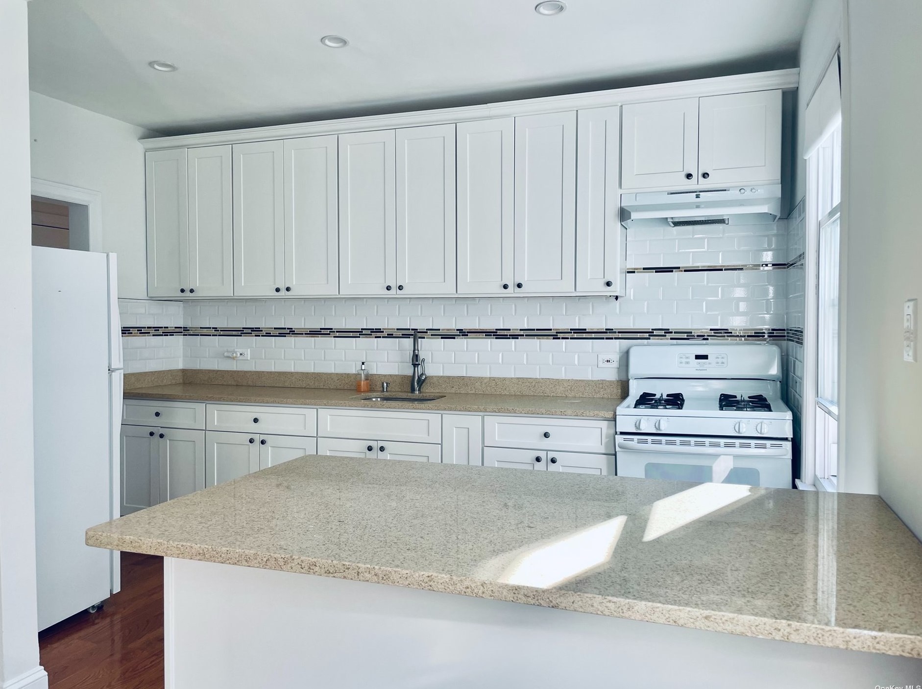 69-18 64th Pl #2, Flushing, NY 11385