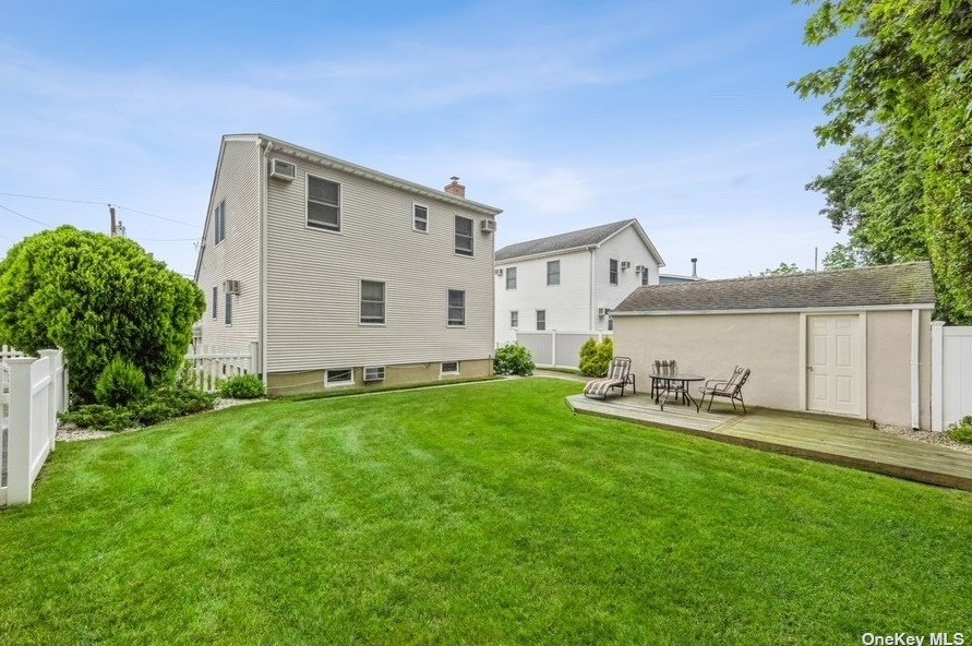 29 Croydon Dr, North Bellmore, NY 11710