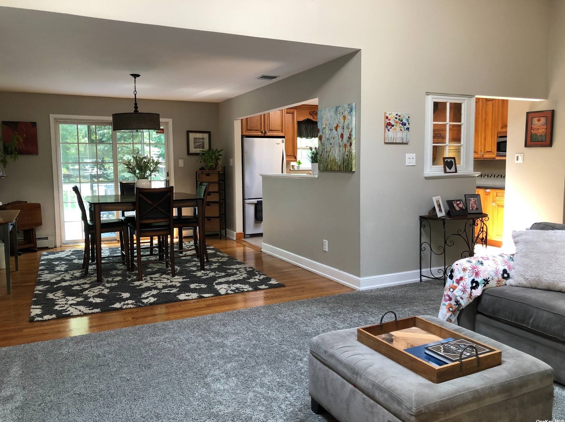 38 Leeds Blvd, Farmingville NY  11738-1118 exterior